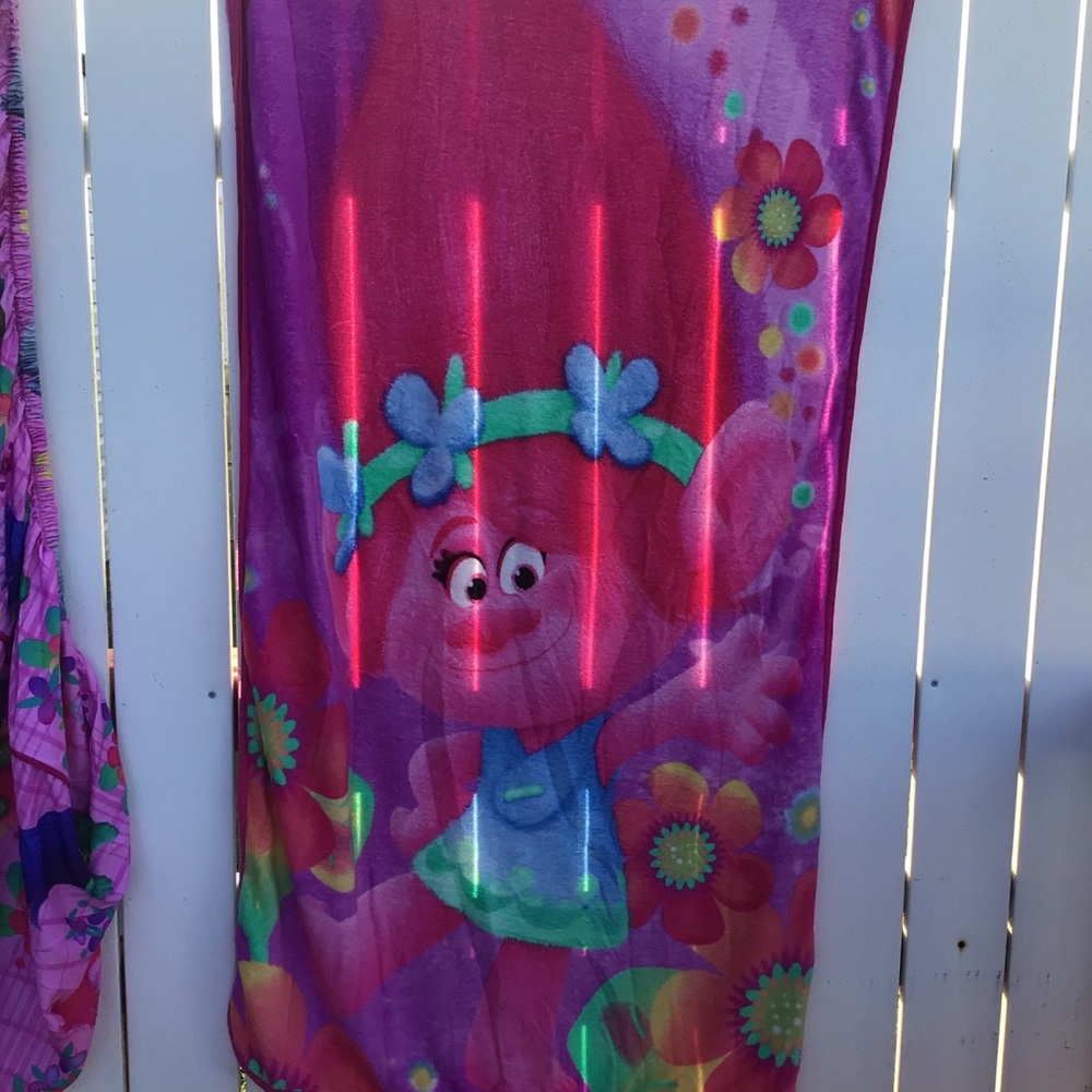Trolls Twin Blankets and Sheets